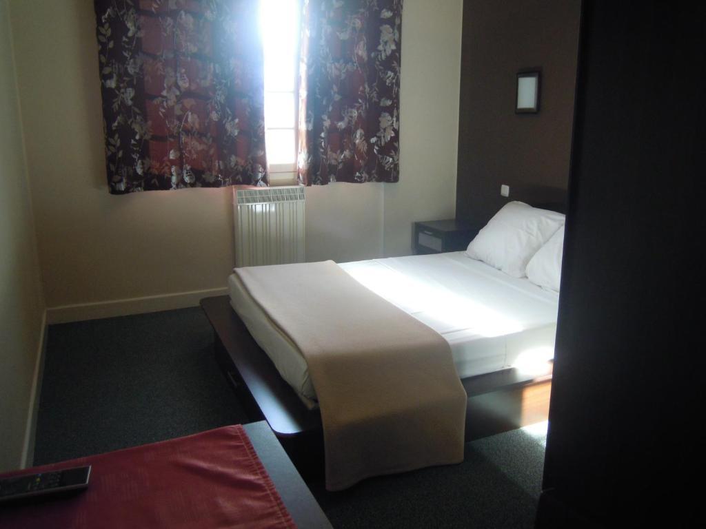 Hotel Cuulong Labarthe-Inard Zimmer foto